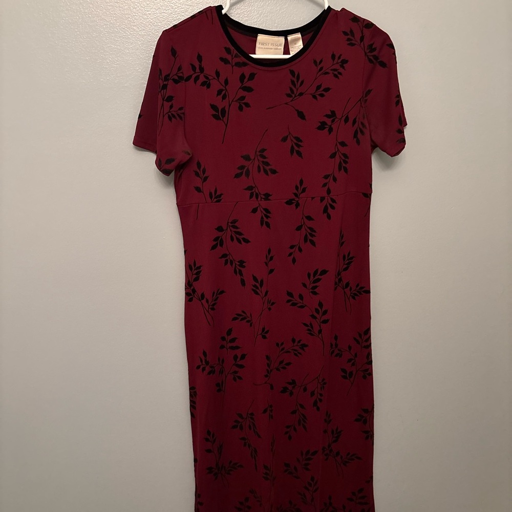 Chic Burgundy Floral Midi Dress